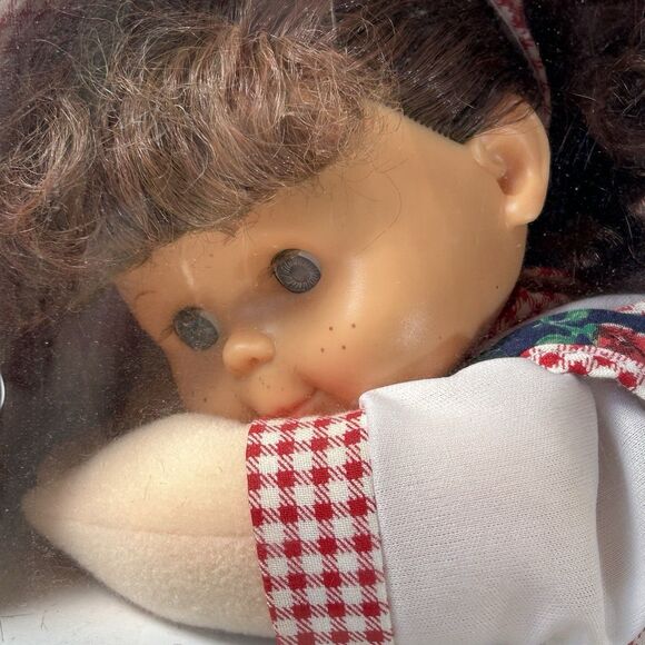 Cititoy Bashful‎ Kids Doll Brown Hair Girl Cap Floral Overalls 15" Vintage 2000 - Picture 2 of 16